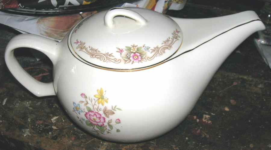 PCP195 Teapot & Lid by Paden City-1