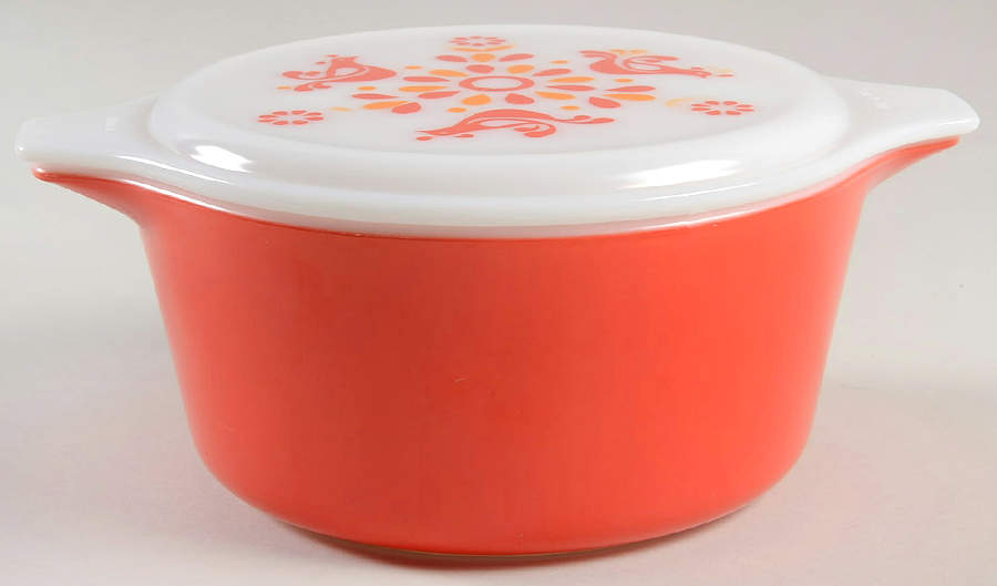 Friendship 1.5 Qt Round Covered Casserole by Pyrex-1