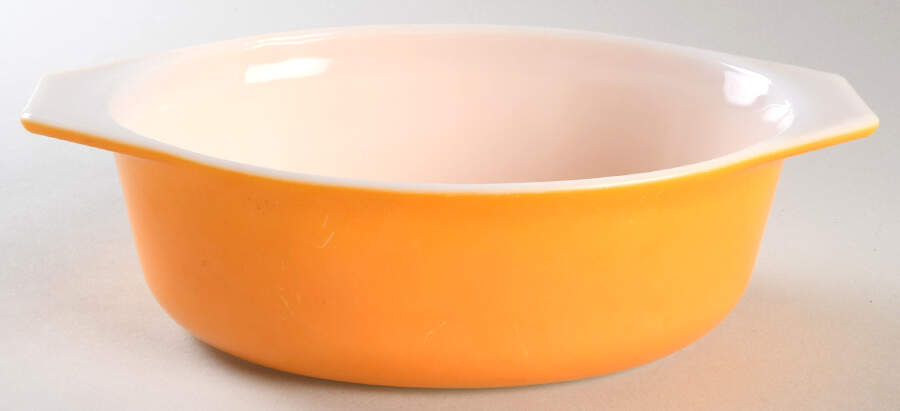 Friendship 1.5 Quart Oval Covered Casserole No Lid by Pyrex-1