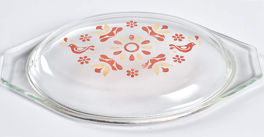 Friendship Lid for 1.5 Quart Oval Covered Casserole by Pyrex-1