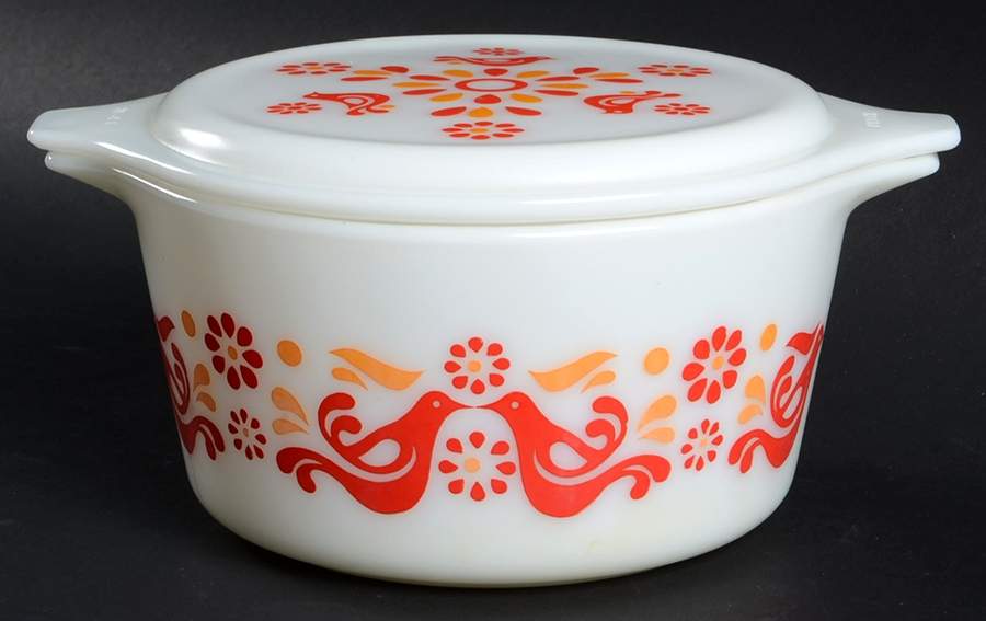 Friendship 1 Qt Round Covered Casserole by Pyrex-1