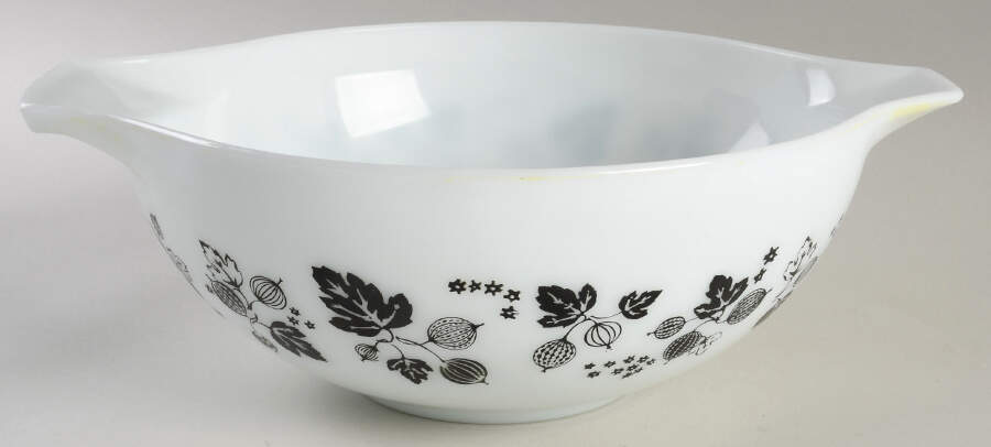 Gooseberry 13" Cinderella Mixing Bowl by Pyrex-1