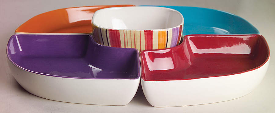 Equator (5 Pc) Chip & Dip Set (1 Square Bowl + 4 L Sides) by Pfaltzgraff-1