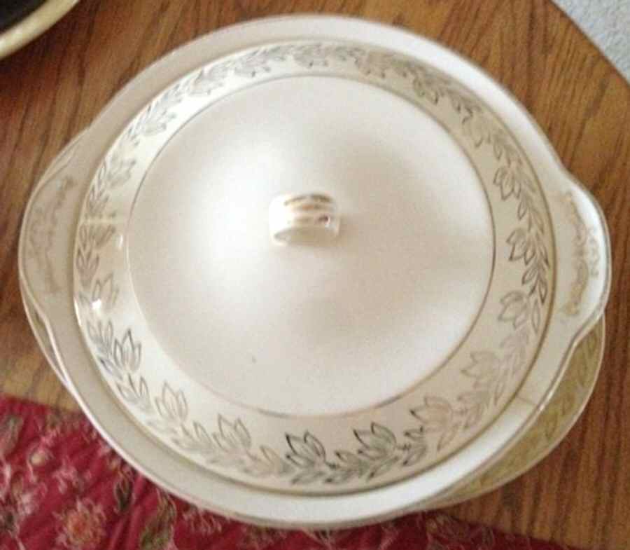 Pcp203 Sugar Bowl & Lid by Paden City-1