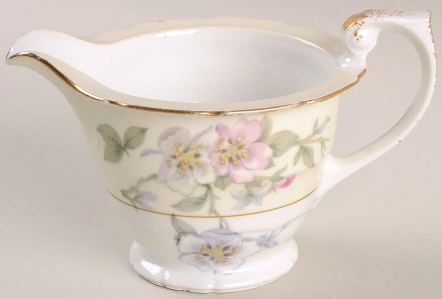 Pun91 Creamer by Porcelain Union-1