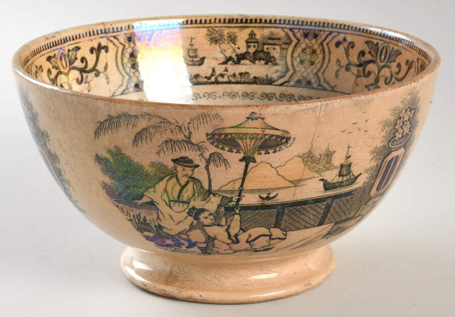 Pajong Black and Tan 7" Round Vegetable Bowl by Petrus Regout & Co-1