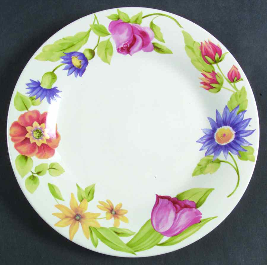 Emma Luncheon Plate by Pfaltzgraff-1