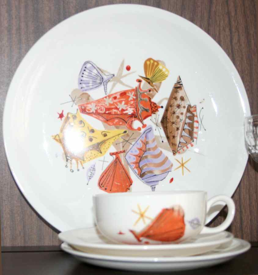 PCP206 Dinner Plate by Paden City-1