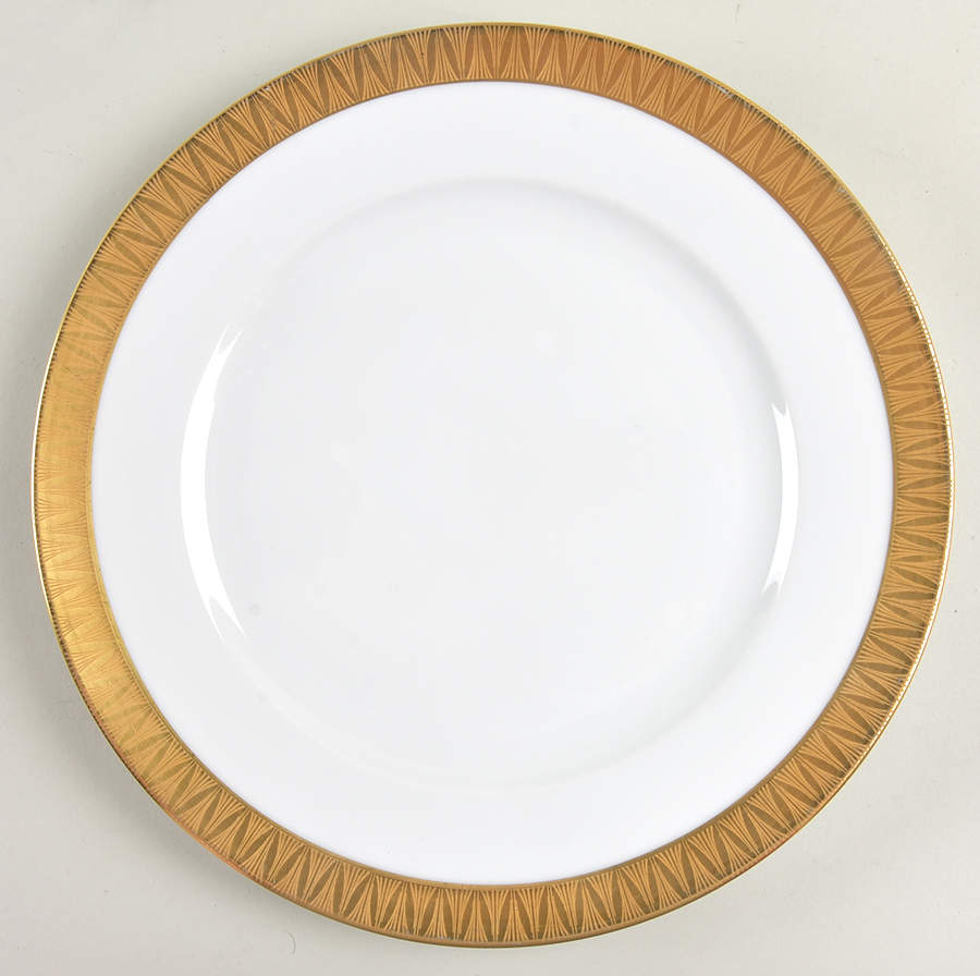 PMX1 Dinner Plate by P E M (Bavaria)-1