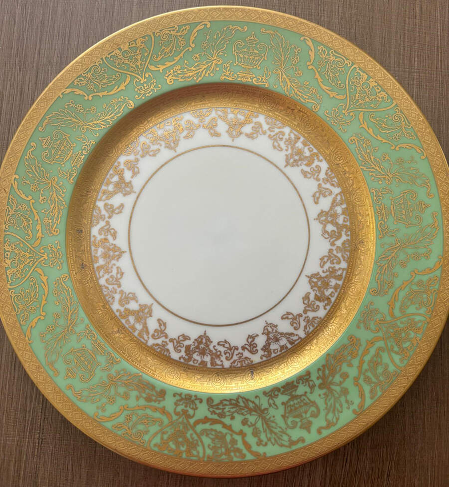 P58-11 Dinner Plate by Pickard-1