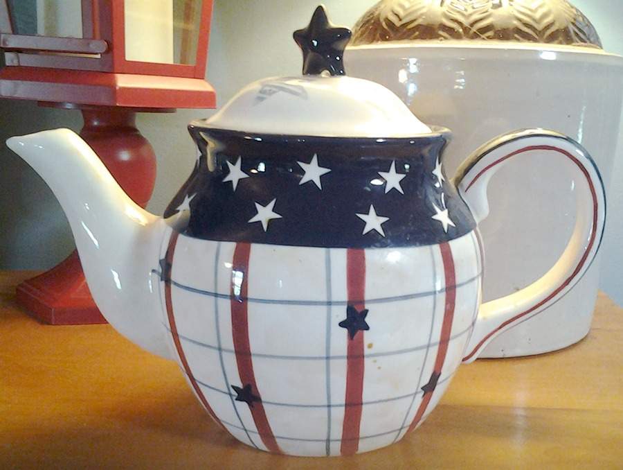 Americana Teapot & Lid by Pacific Rim-1