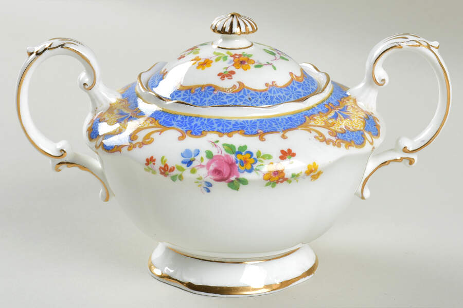 Plymouth (Blue) Sugar Bowl & Lid by Paragon-1