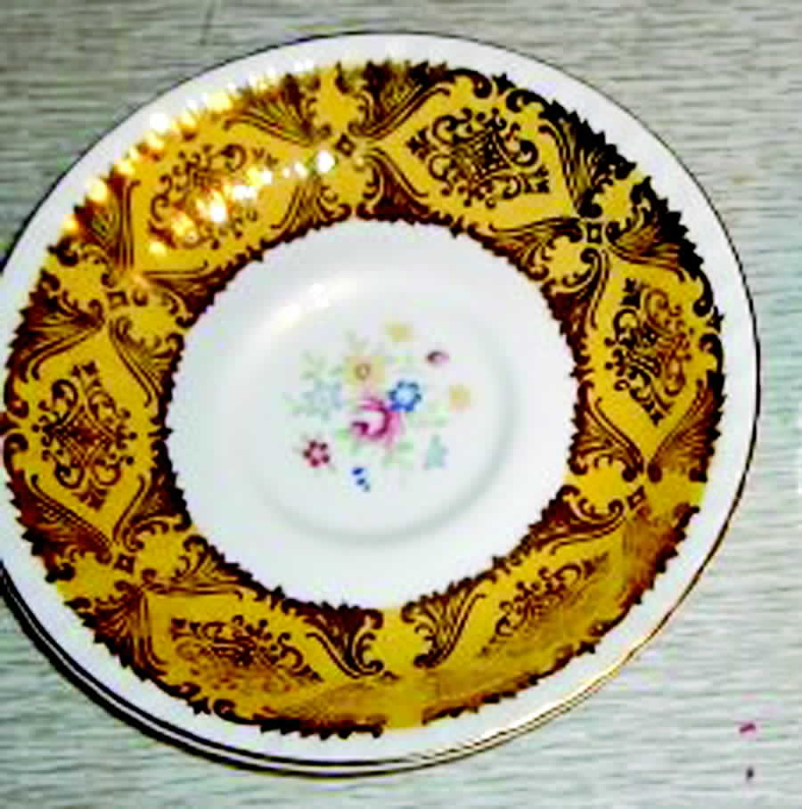 Pembroke Yellow Saucer by Paragon-1