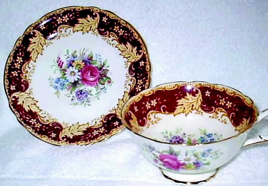 Y5287 Footed Cup & Saucer Set by Paragon-1