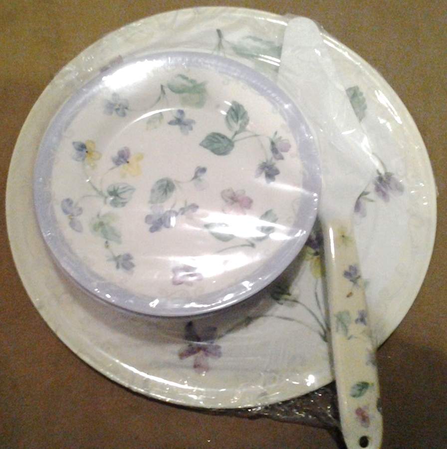 Vienna Floral Melamine Pie/Cake Server by Pfaltzgraff-1