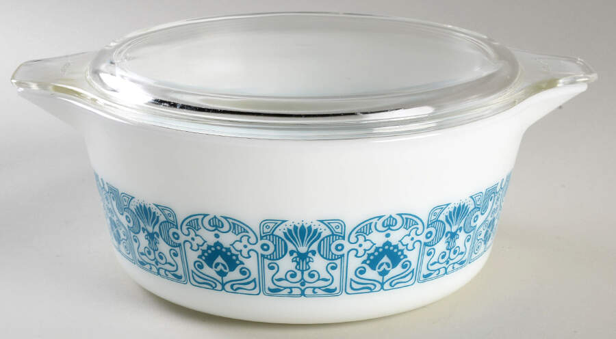 Horizon 2.5 Qt Round Covered Casserole by Pyrex-1