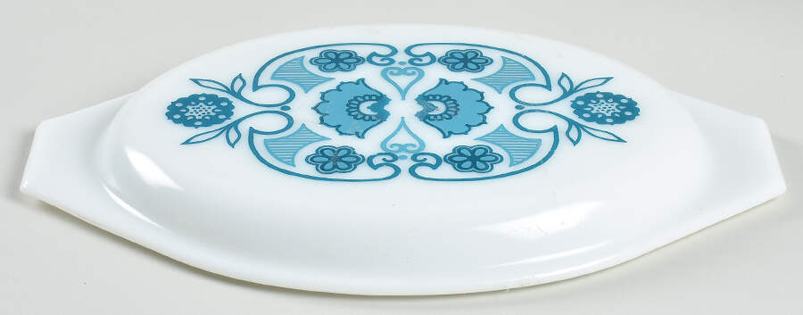 Horizon Lid for 2.5 Quart Oval Covered Casserole by Pyrex-1