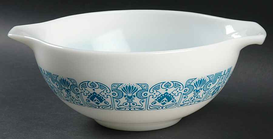Horizon 10" Cinderella Mixing Bowl by Pyrex-1