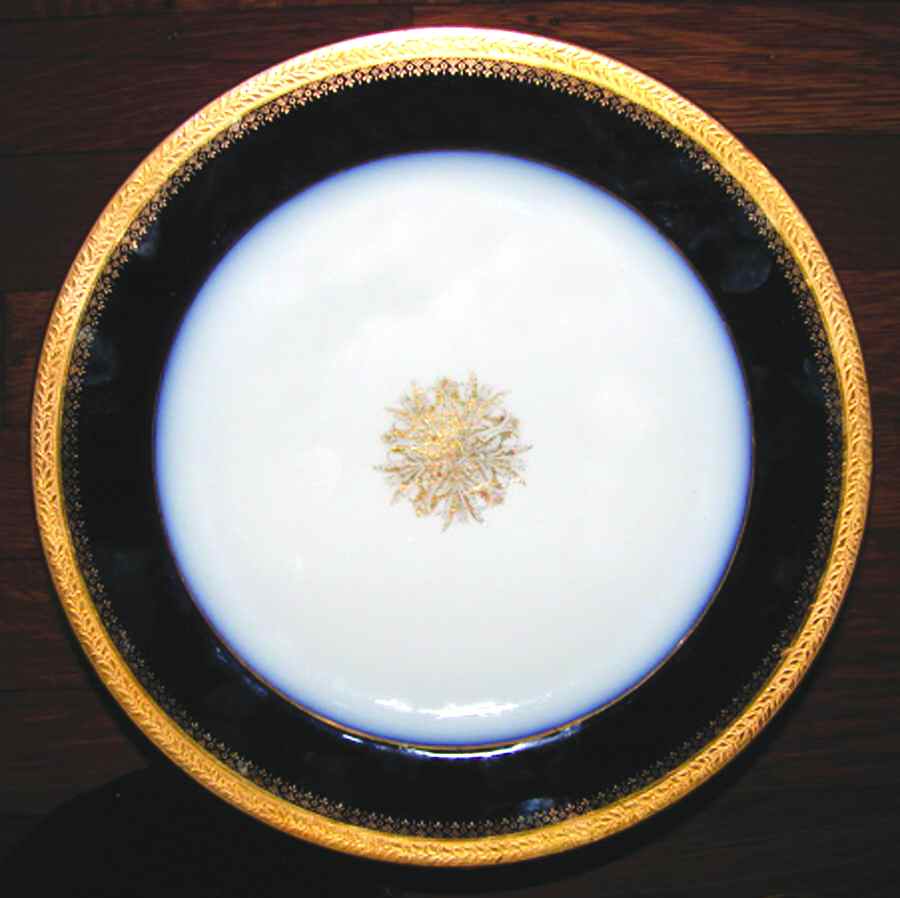 POY454 Dinner Plate by Jean Pouyat-1