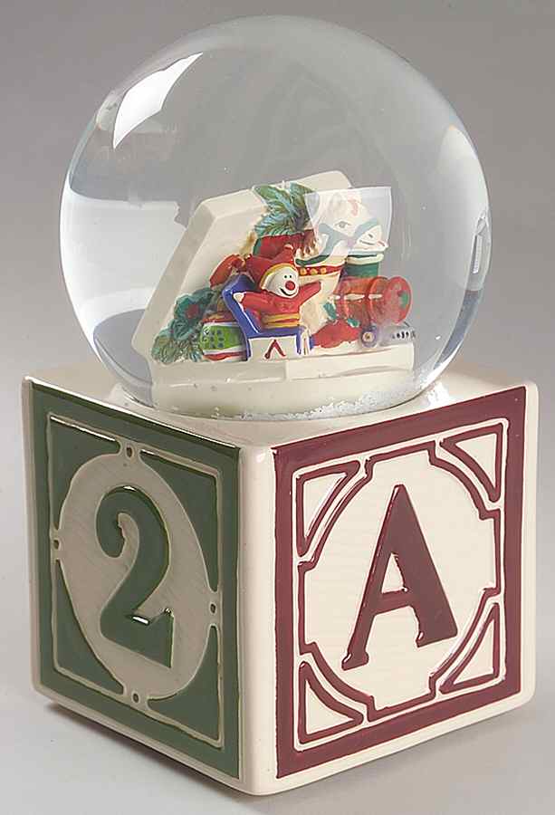 Holiday Garland Snow Globe by Pfaltzgraff-1