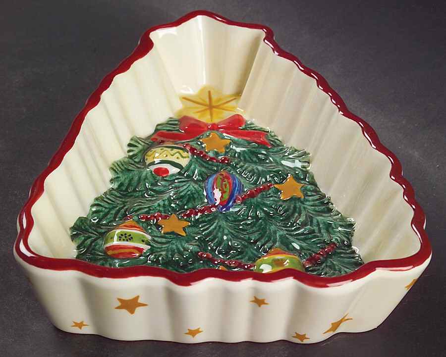 Holiday Garland Tree Shaped Hors d'Oevre Dish by Pfaltzgraff-1