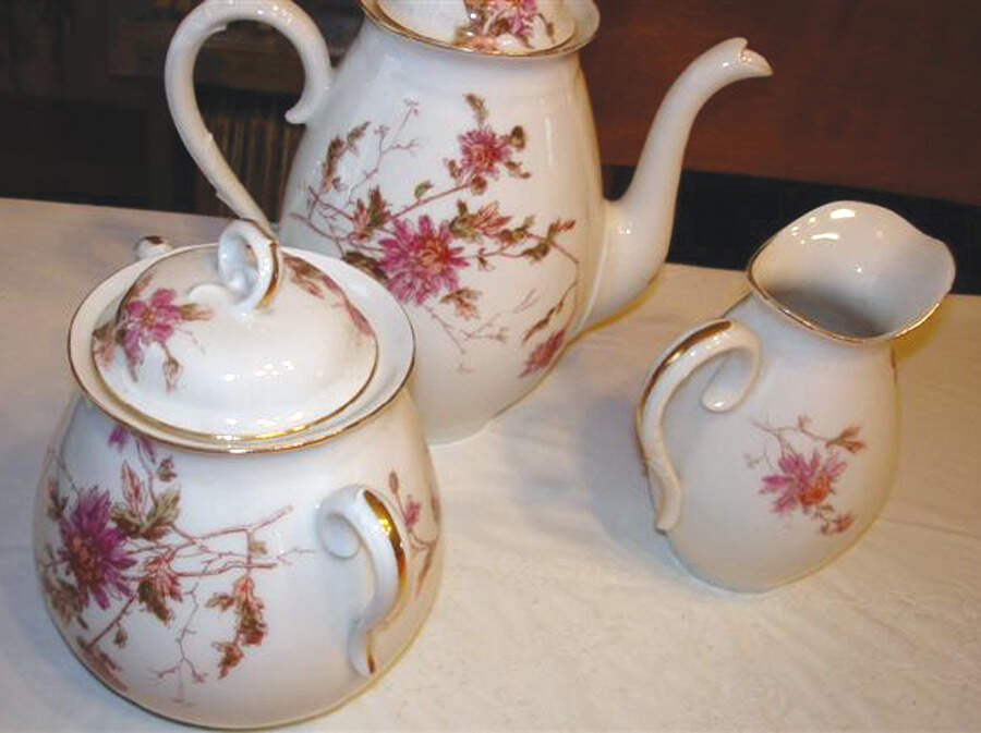 POY465 Sugar Bowl & Lid by Jean Pouyat-1