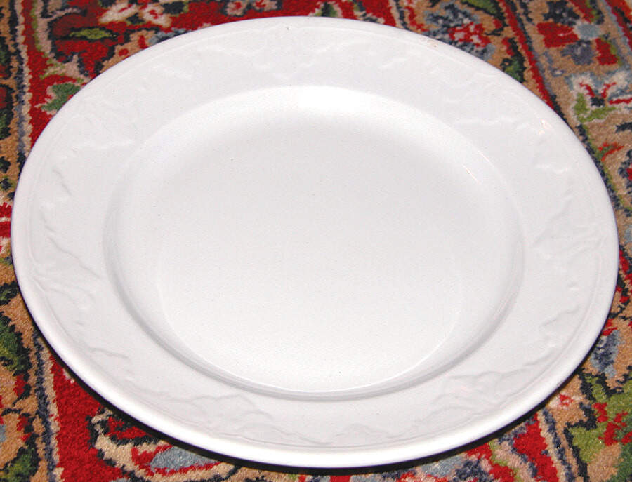 Fleur de Lis Dinner Plate by Podmore & Walker-1