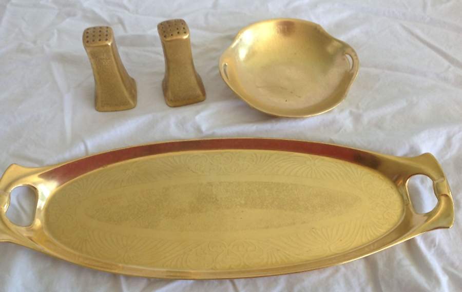 Encrusted Honeysuckle 14" Oval Tray by Pickard-1