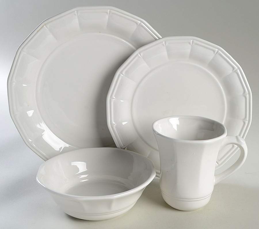 Providence 4 Piece Place Setting by Pfaltzgraff-1