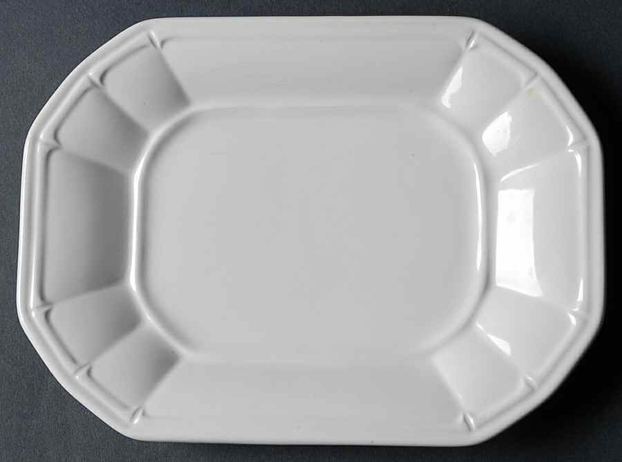 Providence Underplate for Sauce Boat by Pfaltzgraff-1