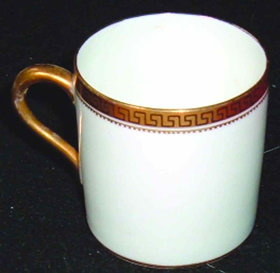 1646 Flat Cup by Phillips, England-1