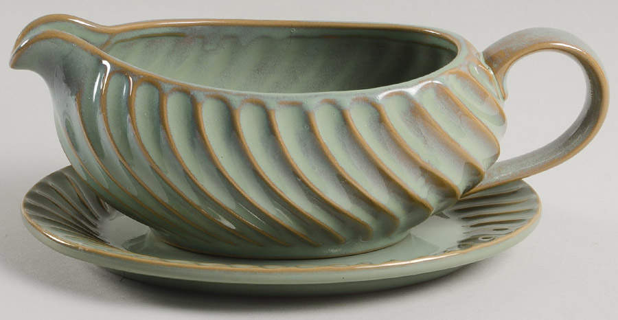 Mint Gravy Boat & Underplate by Portmeirion-1