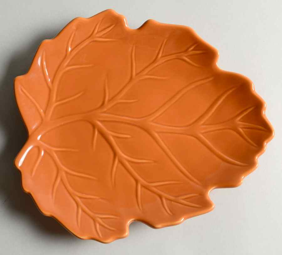 Leaf Plates 8" Leaf Plate by Pfaltzgraff-1