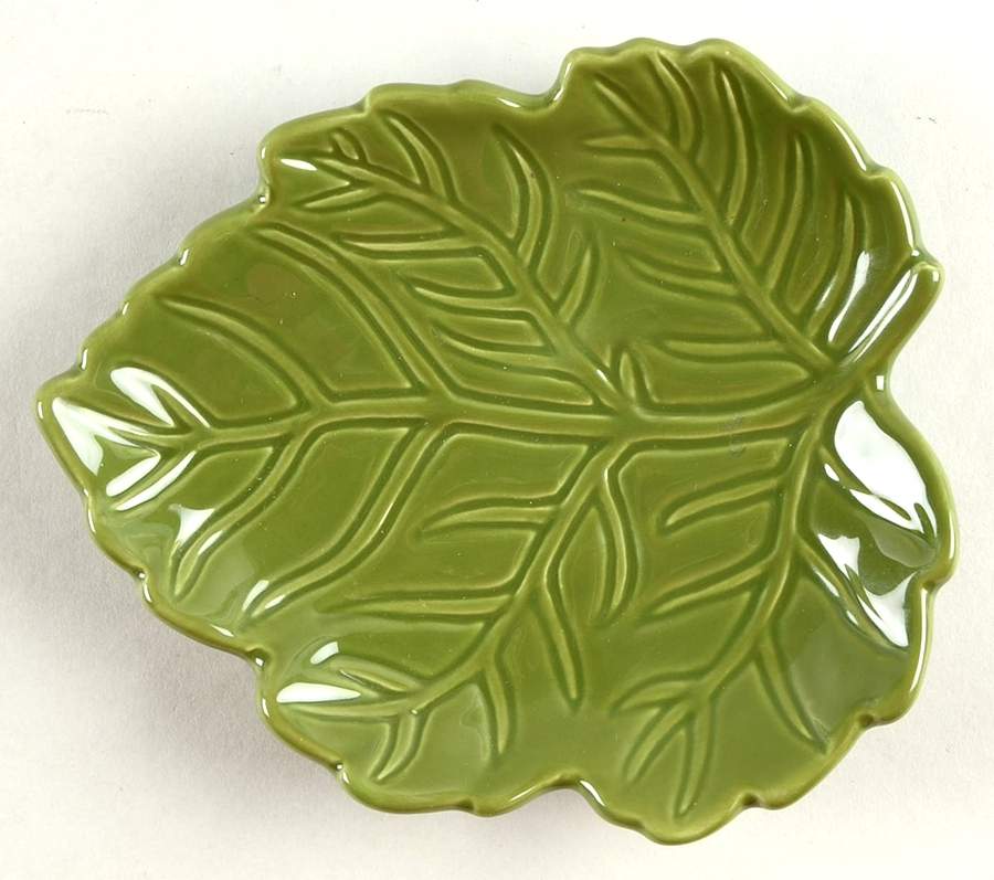 Leaf Plates 6" Leaf Plate by Pfaltzgraff-1