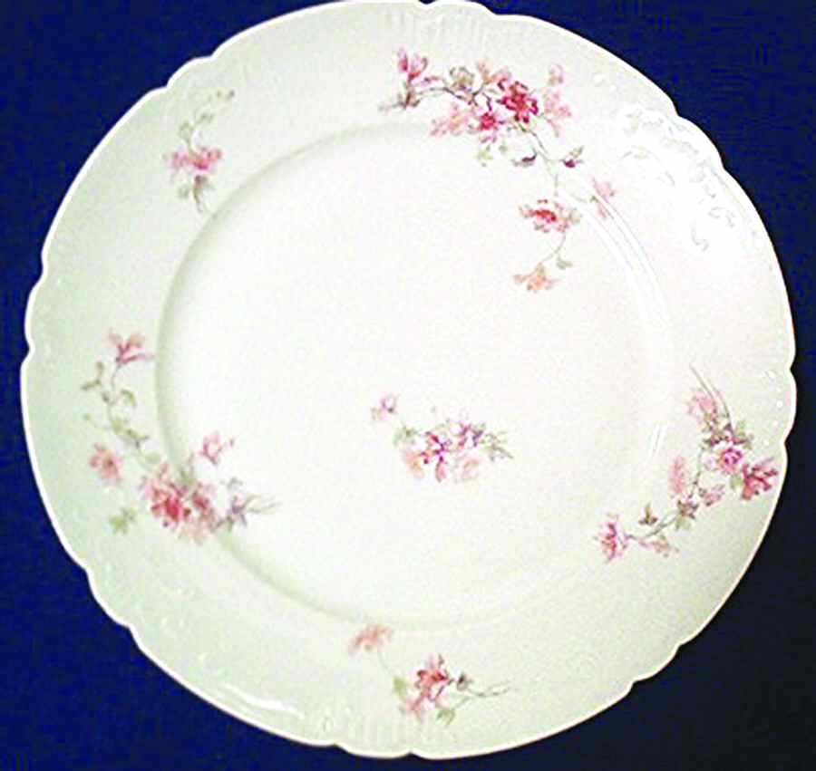 POY478 Dinner Plate by Jean Pouyat-1
