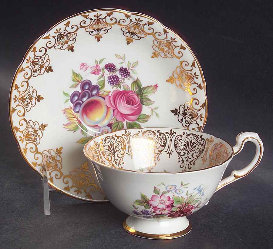 E68d Footed Cup & Saucer Set by Paragon-1