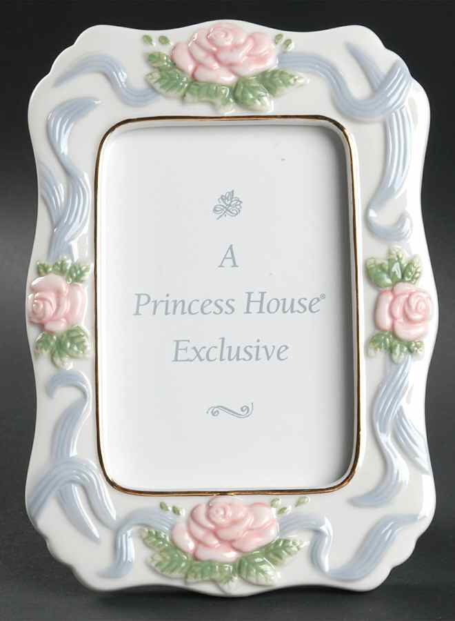 Rose Garland Frame-Holds 3" x 5" by Princess House-1