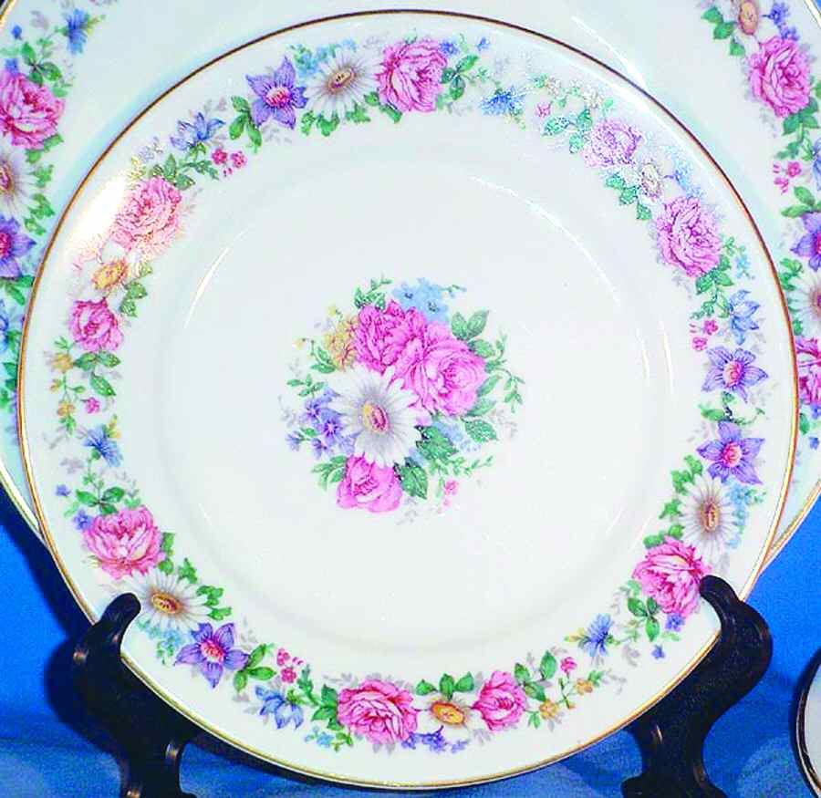 PNL3 Salad Plate by Porcelaine Cerabel-1