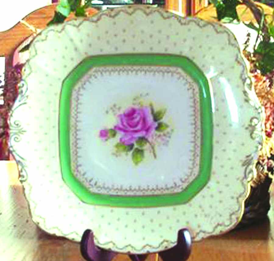 G6718 Handled Cake Plate by Paragon-1
