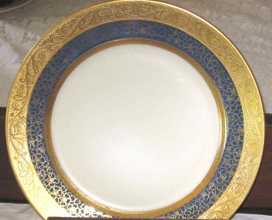 PIC106 Dinner Plate by Pickard-1