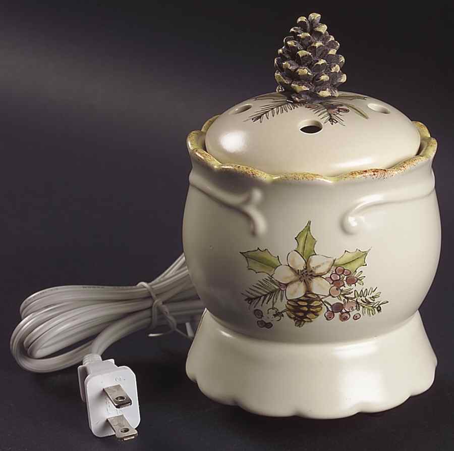 Garland Spruce Votive Warmer-Electric with Lid by Pfaltzgraff-1