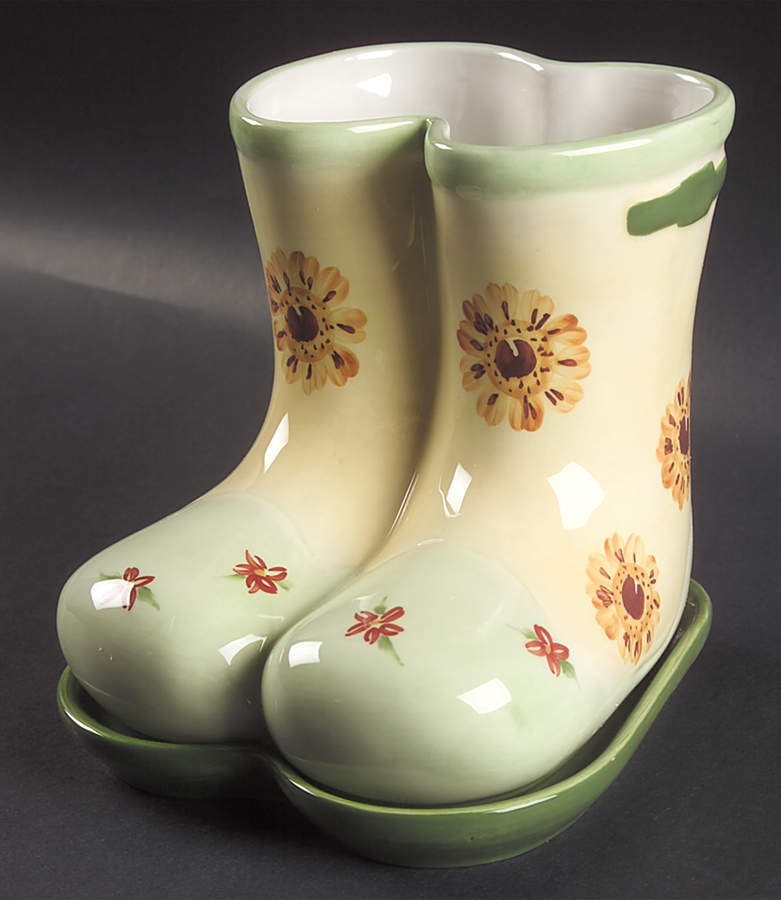 Daybreak Boots Planter & Underplate by Pfaltzgraff-1