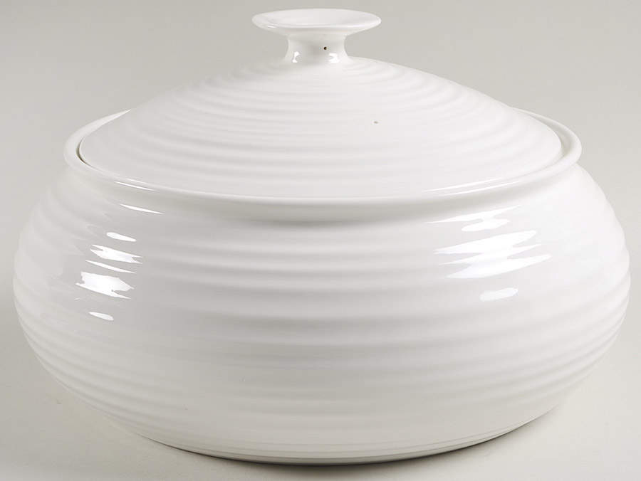 Sophie Conran White 3 Quart Round Covered Casserole by Portmeirion-1