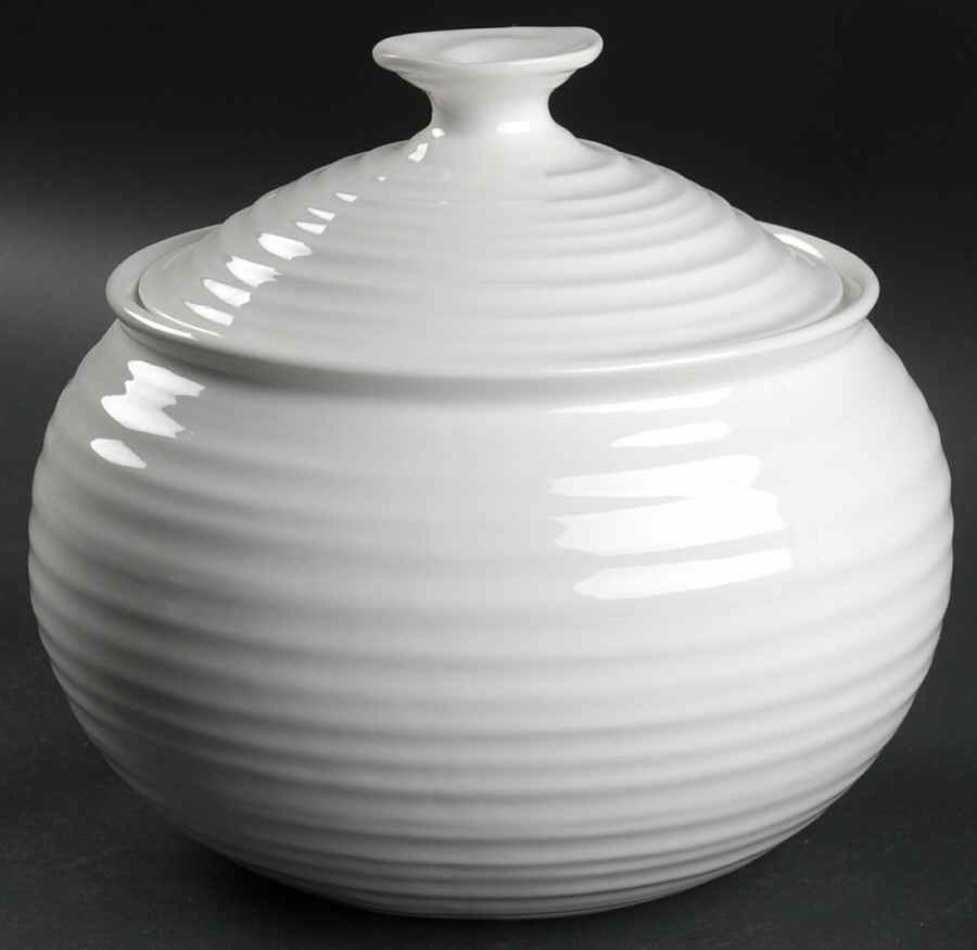 Sophie Conran White 2 Qt Round Covered Casserole by Portmeirion-1