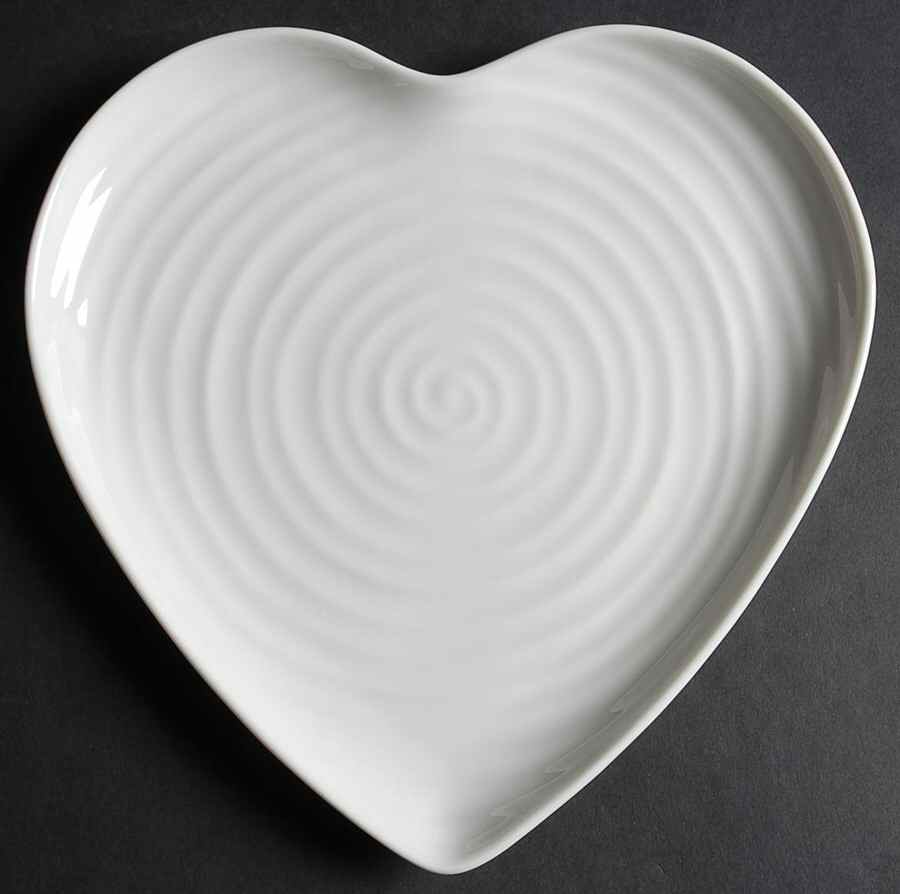 Sophie Conran White 9" Heart Plate by Portmeirion-1