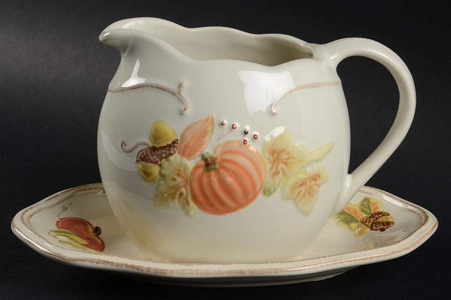 Plymouth Gravy Boat & Underplate by Pfaltzgraff-1