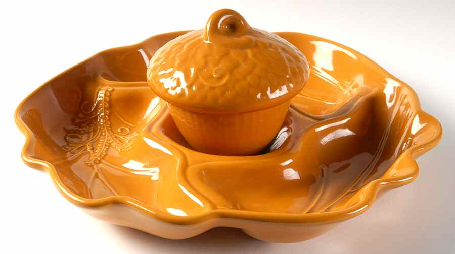 Plymouth 3 Section Leaf Server W/Acorn Bowl by Pfaltzgraff-1