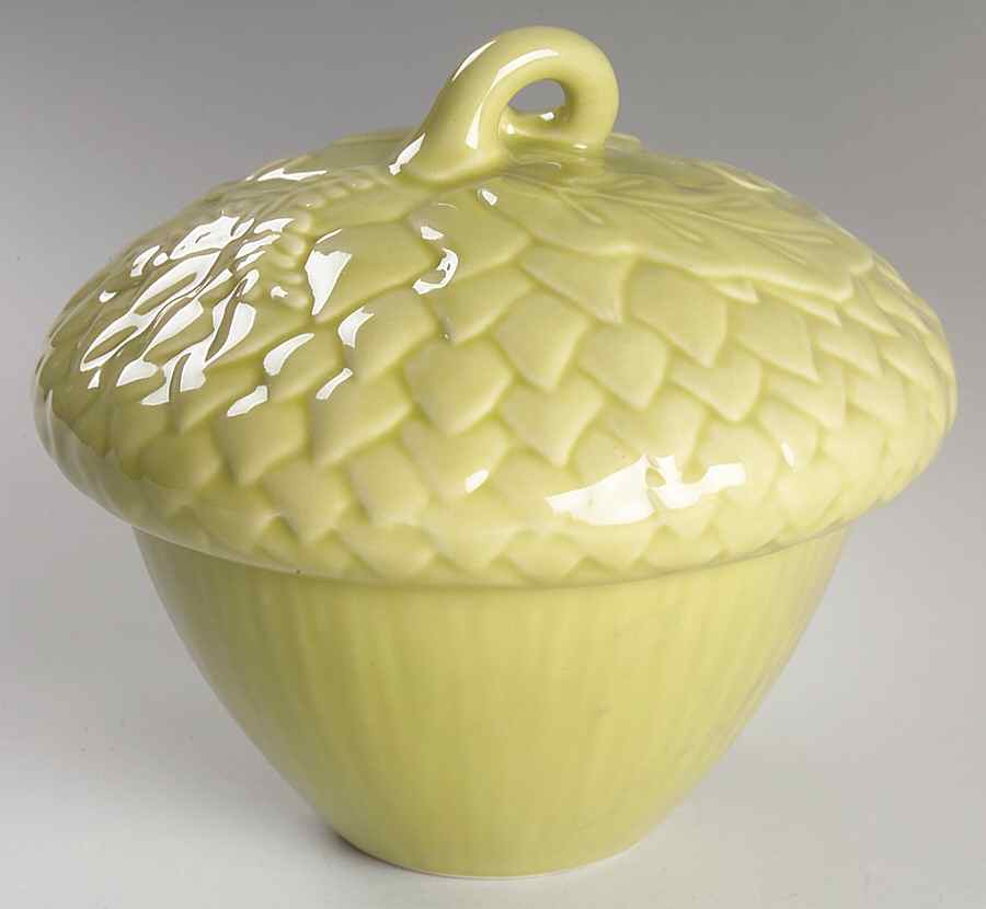 Plymouth Acorn Bowl & Lid by Pfaltzgraff-1