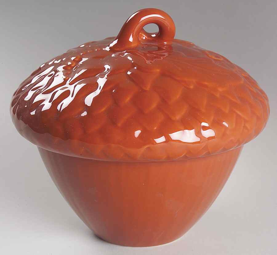 Plymouth Acorn Bowl & Lid by Pfaltzgraff-1