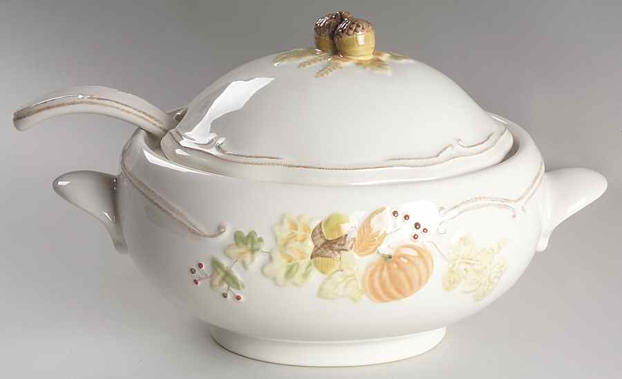 Plymouth Tureen & Lid w/Ladle by Pfaltzgraff-1